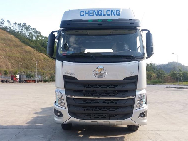 Cabin xe đầu kéo Chenglong H7